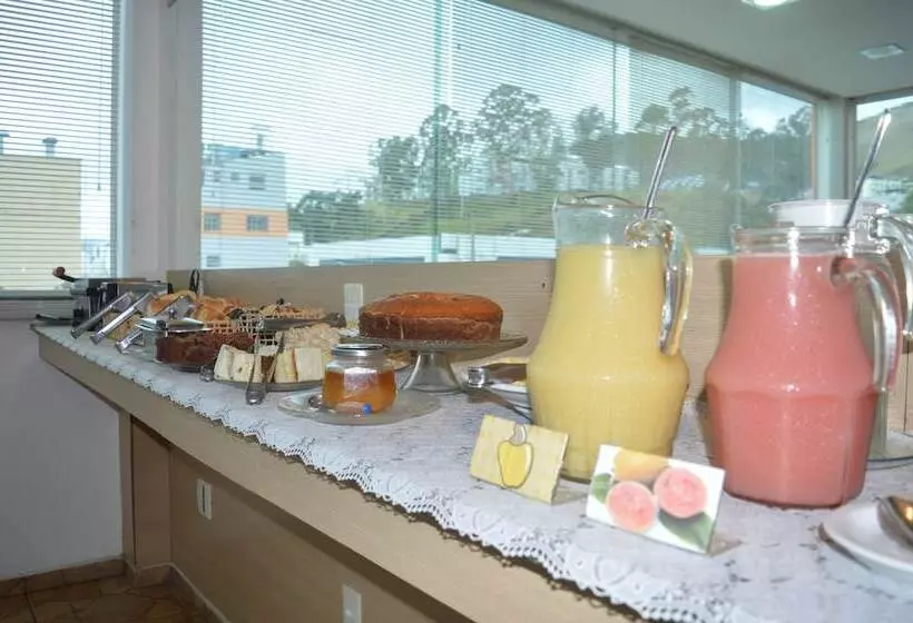 ホテル Dos Viajantes