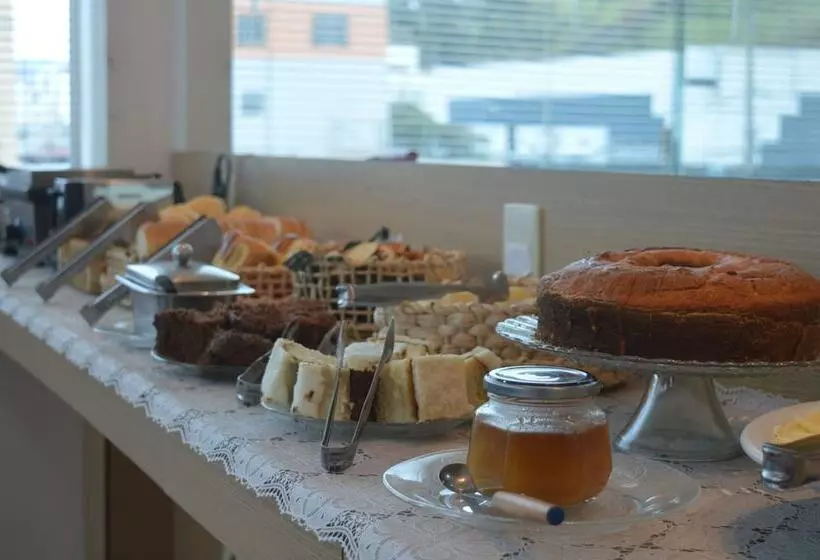 ホテル Dos Viajantes