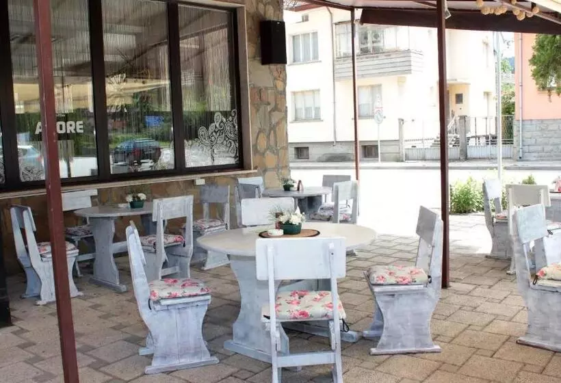 хотел хилез Hotel Hilez