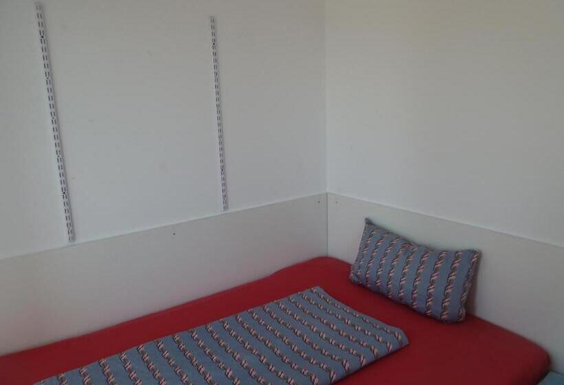 호텔 Hostal Moratinos