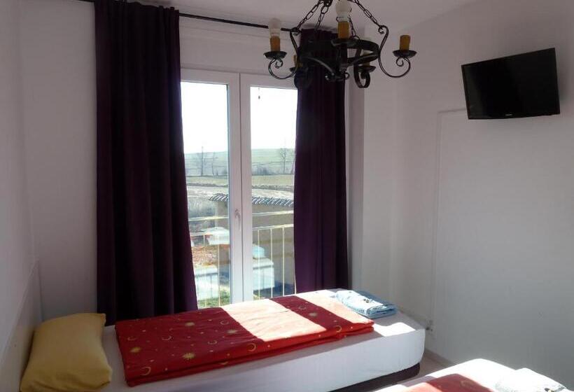 호텔 Hostal Moratinos