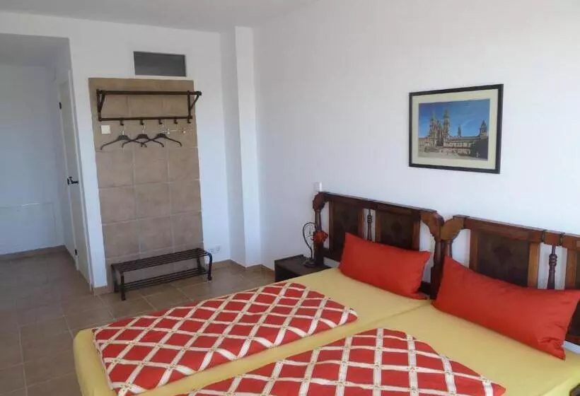 ホテル Hostal Moratinos