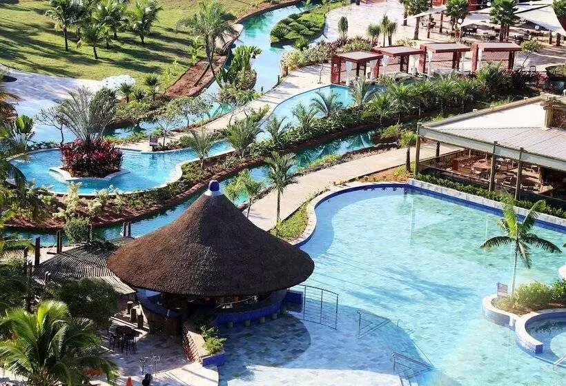 Hotelli Hot Beach Resort