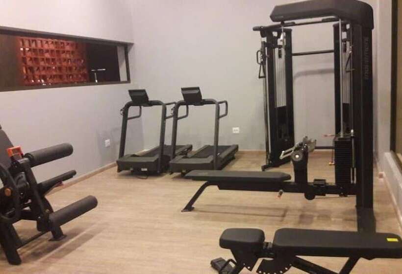 هتل Hot Beach Resort