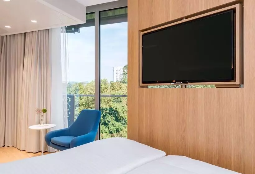 Hotelli NH Graz City