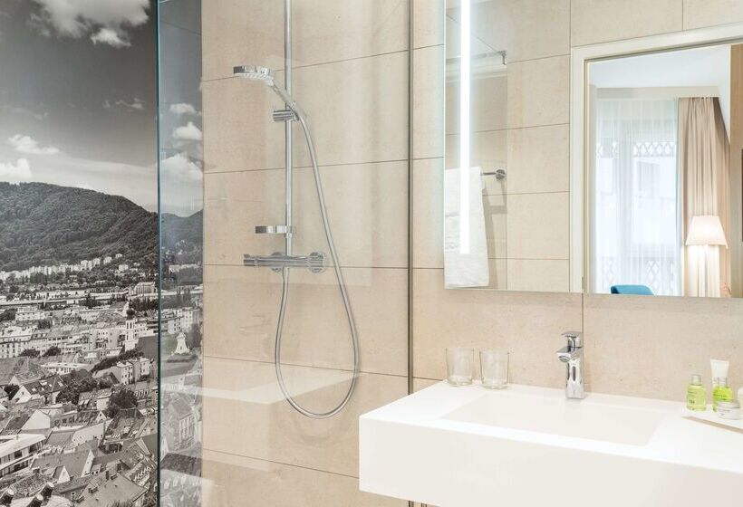 בית מלון כפרי NH Graz City