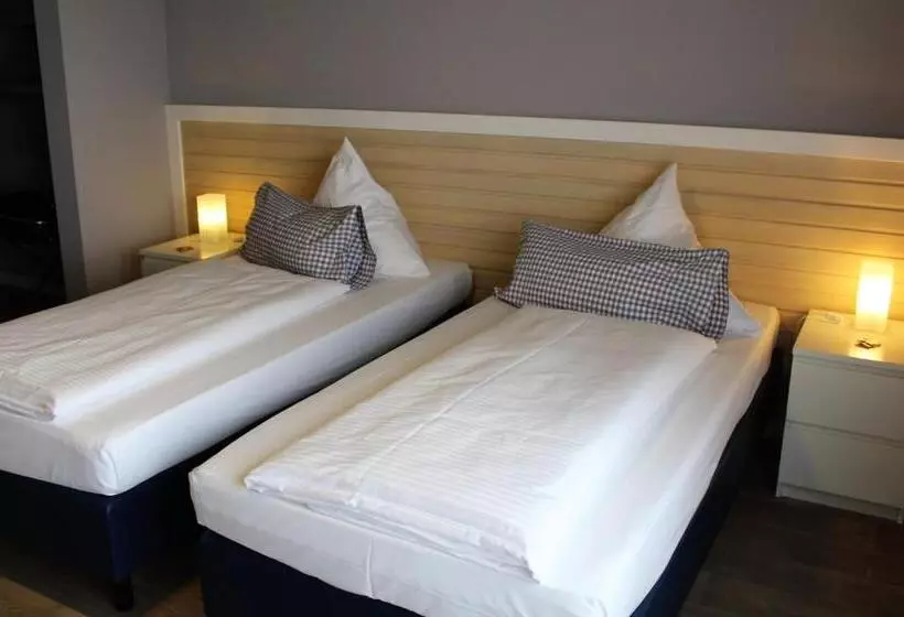 Hotelli & Restaurant Hüllen