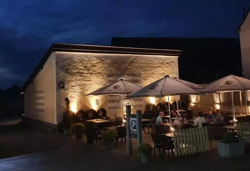 Hotelli & Restaurant Hüllen