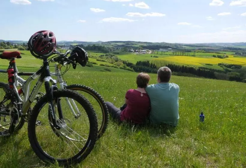 Hotelli & Restaurant Hüllen