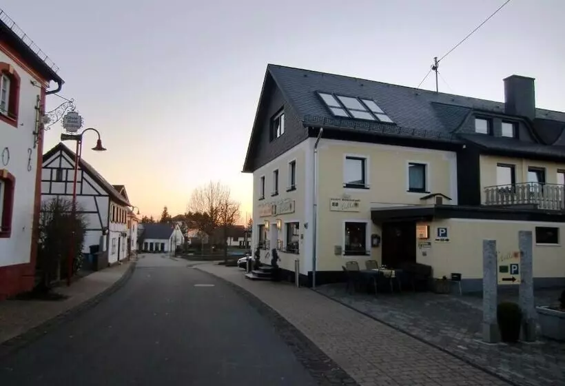 Hotelli & Restaurant Hüllen