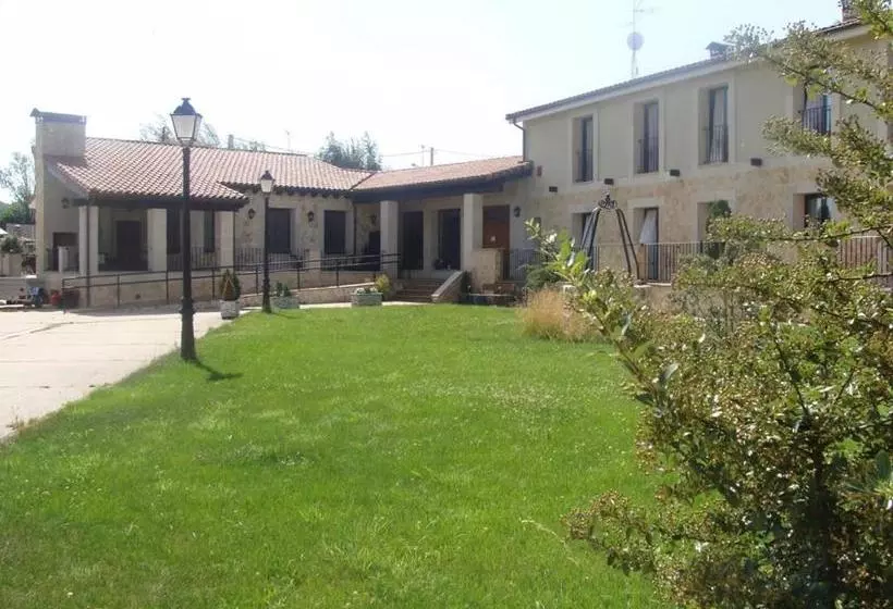 ホテル Alojamiento Rural La Henera
