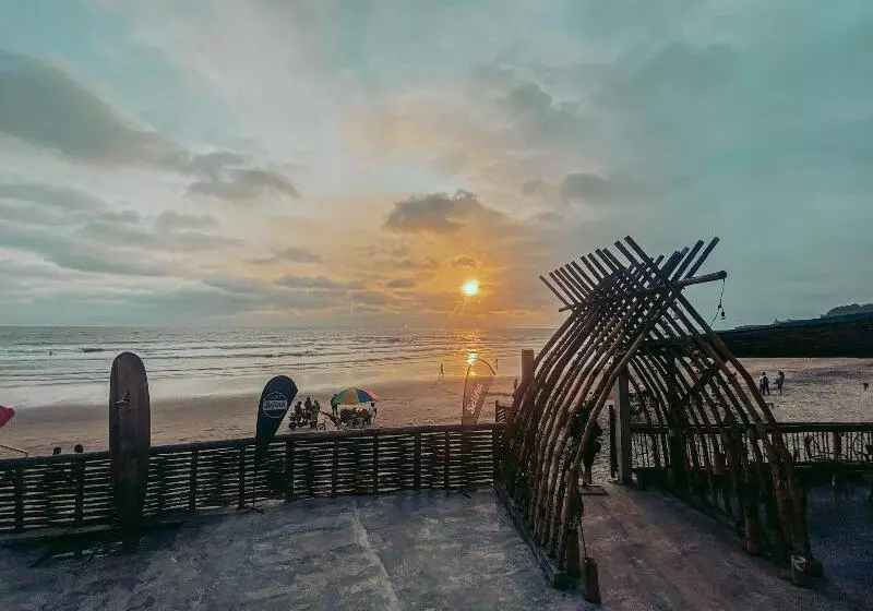 ホテル Socialtel Montañita   Formerly Selina Montañita