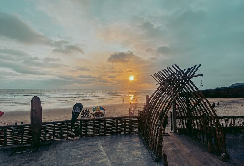 בית מלון כפרי Socialtel Montañita   Formerly Selina Montañita