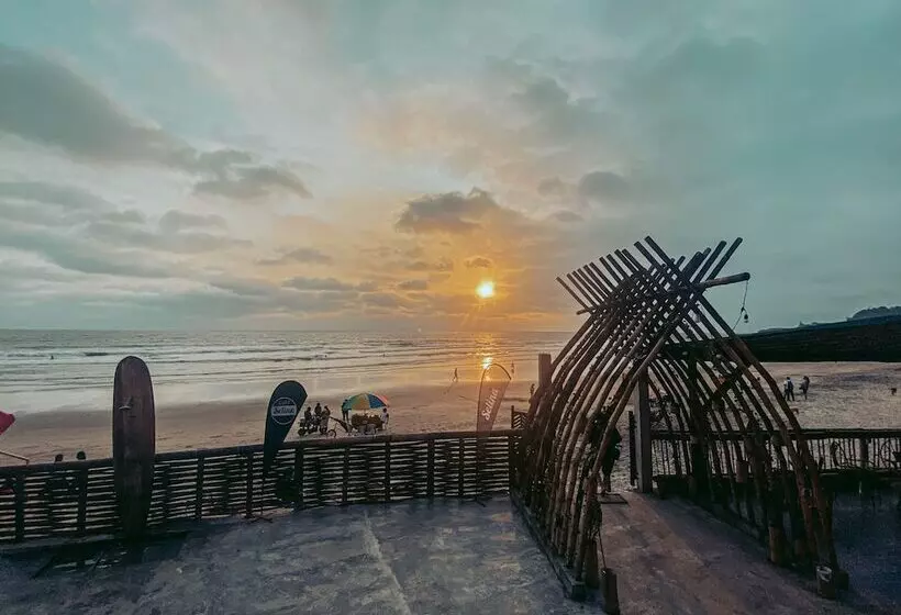 ホテル Socialtel Montañita   Formerly Selina Montañita