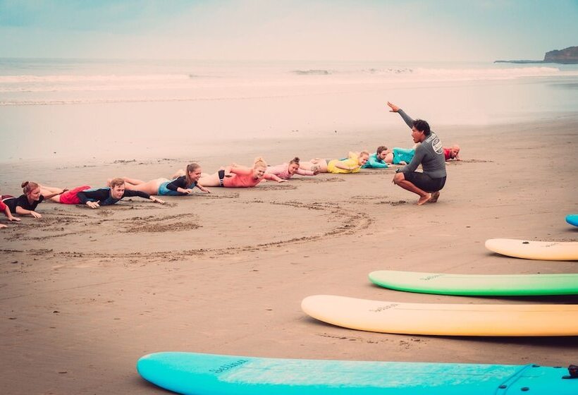 בית מלון כפרי Socialtel Montañita   Formerly Selina Montañita