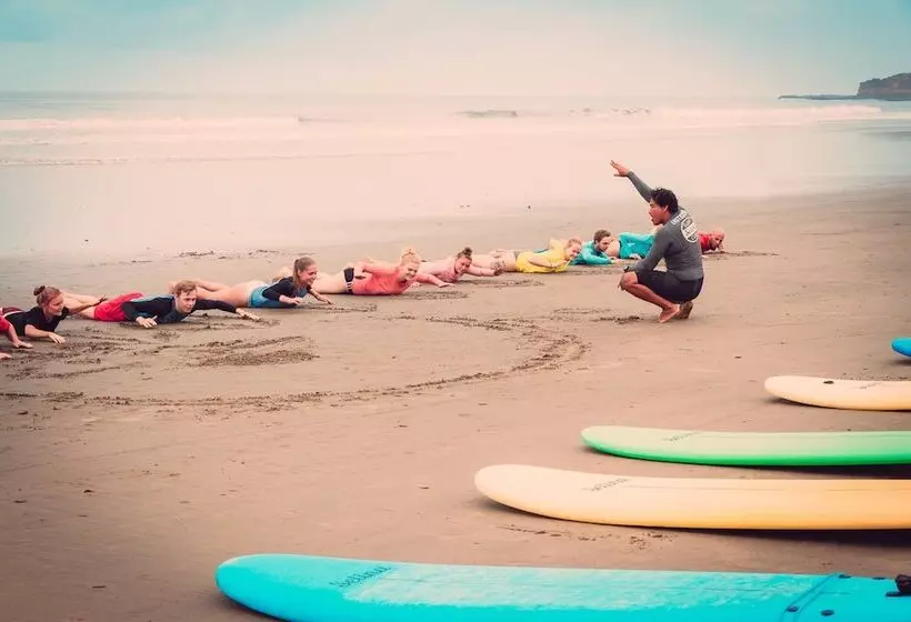 ホテル Socialtel Montañita   Formerly Selina Montañita