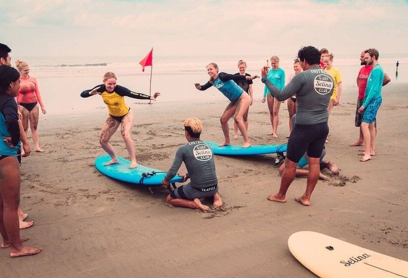 בית מלון כפרי Socialtel Montañita   Formerly Selina Montañita