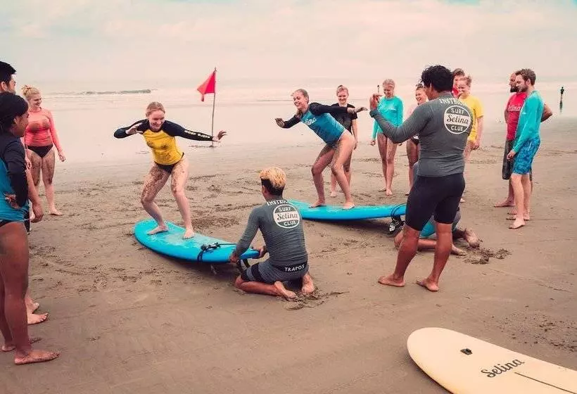 ホテル Socialtel Montañita   Formerly Selina Montañita