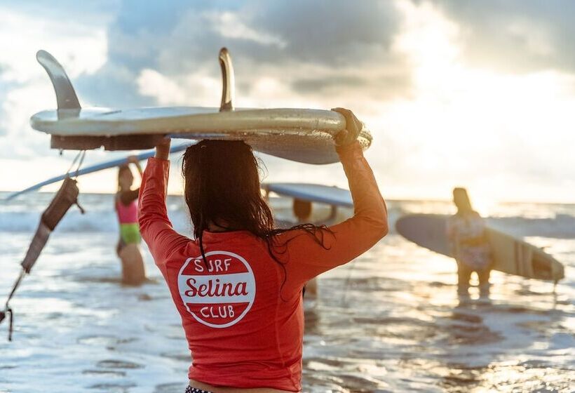 בית מלון כפרי Socialtel Montañita   Formerly Selina Montañita