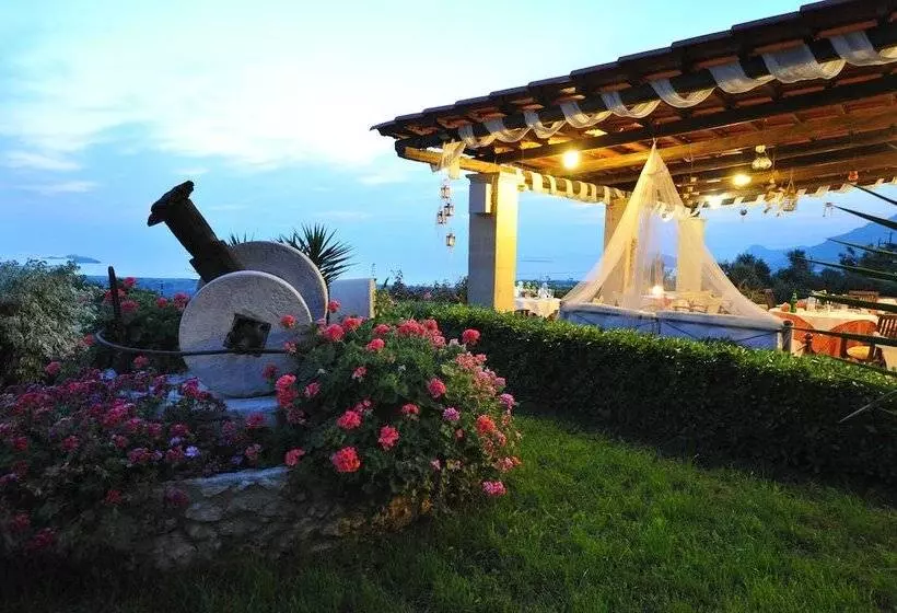 ホテル The Stonemade Houses