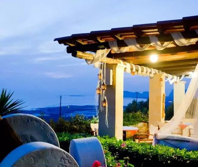 ホテル The Stonemade Houses