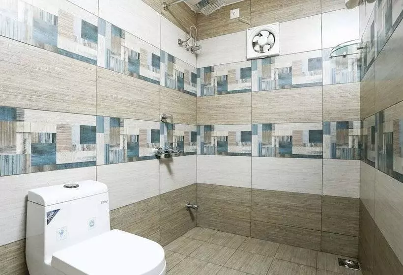 ホテル Treebo Trip Cmks Habitat Center