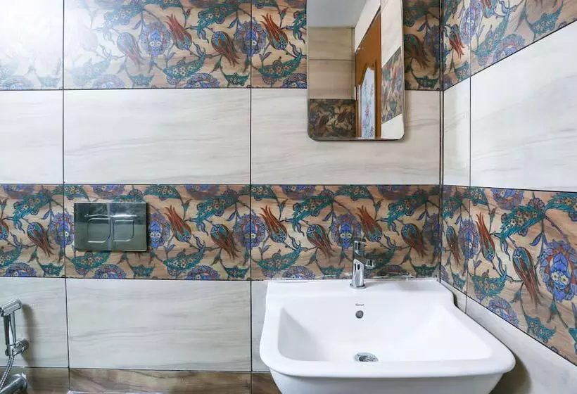 ホテル Treebo Trip Cmks Habitat Center