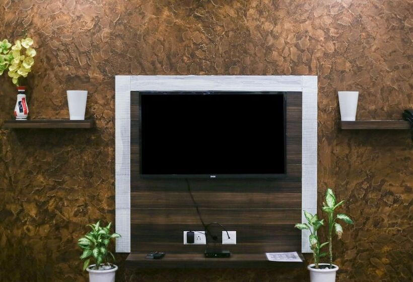 בית מלון כפרי Treebo Trip Cmks Habitat Center