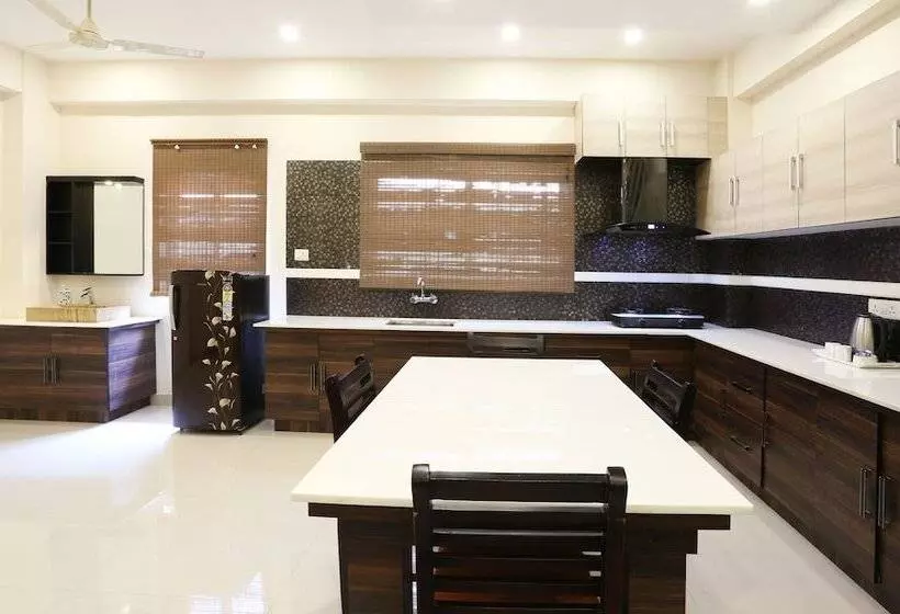 ホテル Treebo Trip Cmks Habitat Center