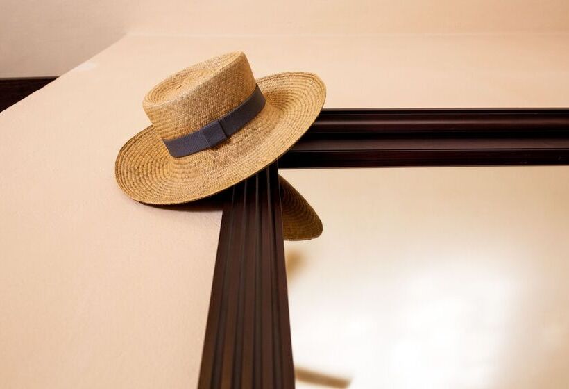 Ya Ax Hotel Boutique