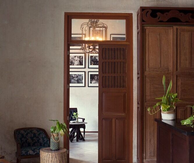 Ya Ax Hotel Boutique