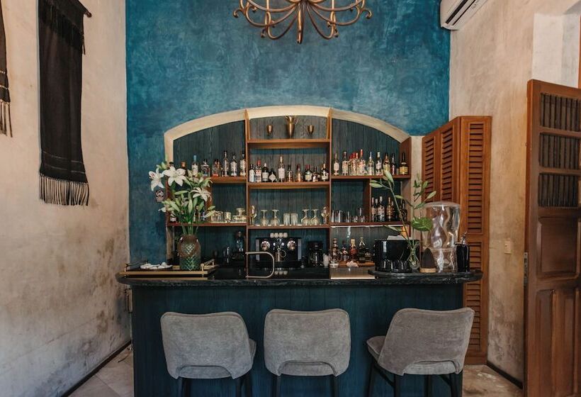 Ya Ax Hotel Boutique