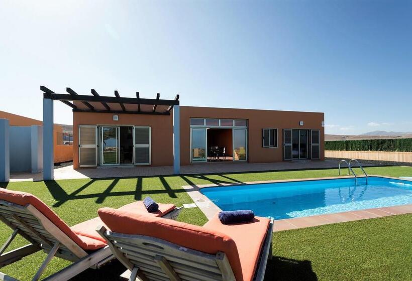 Villas Caleta Beach And Golf