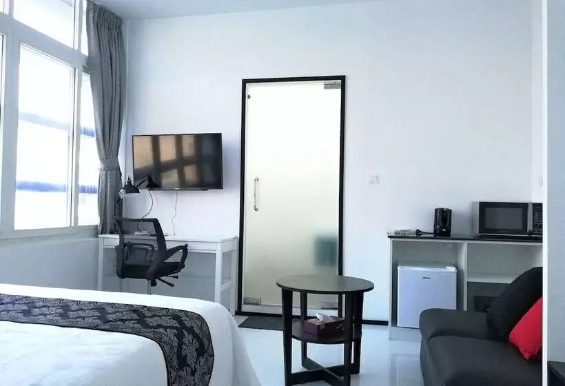 Retkeilymaja Yama Hotel & Rooftop Bar