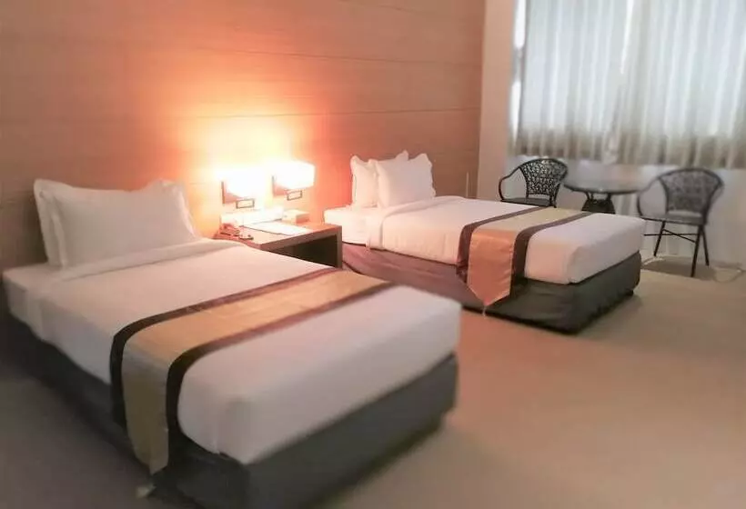 Retkeilymaja Yama Hotel & Rooftop Bar