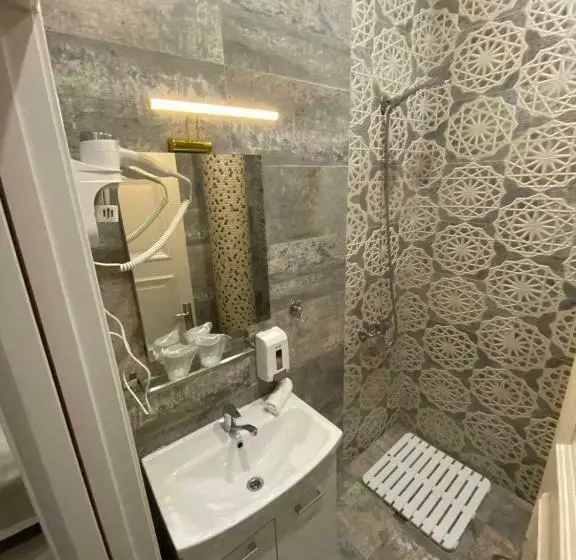 Hotelli Arizet Boutique Mamaia