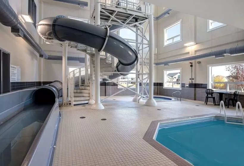 ホテル Days Inn & Suites By Wyndham Warman