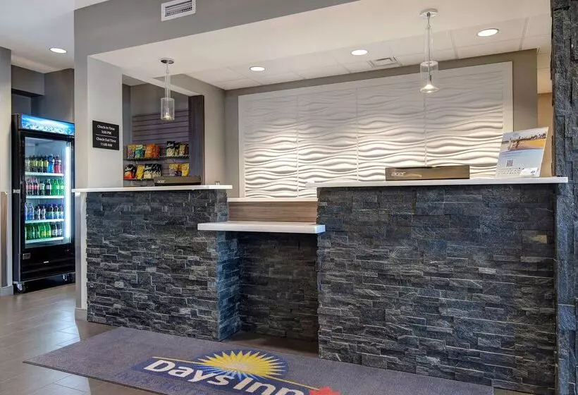ホテル Days Inn & Suites By Wyndham Warman