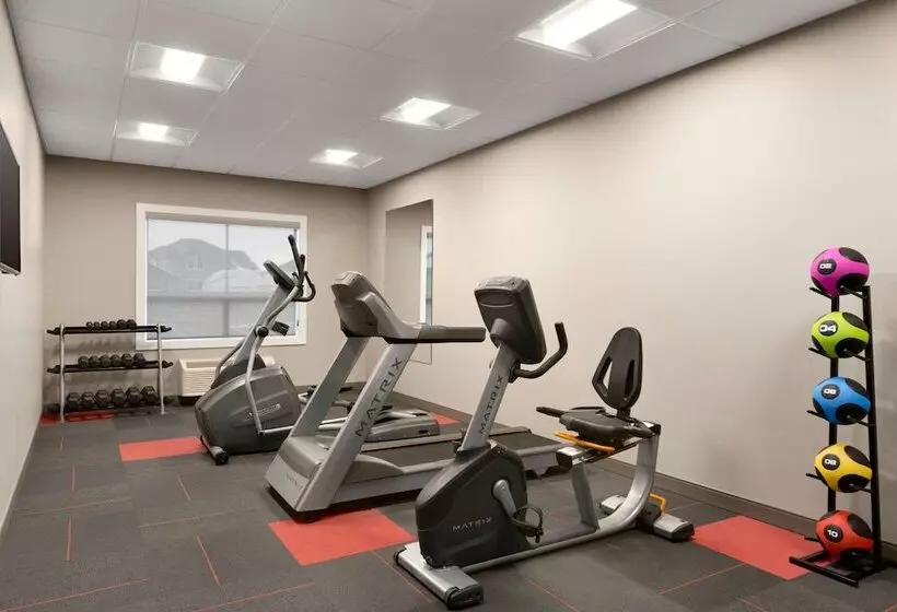 ホテル Days Inn & Suites By Wyndham Warman