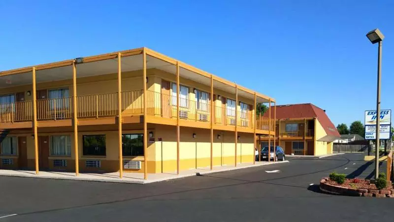ホテル Express Inn Newport News