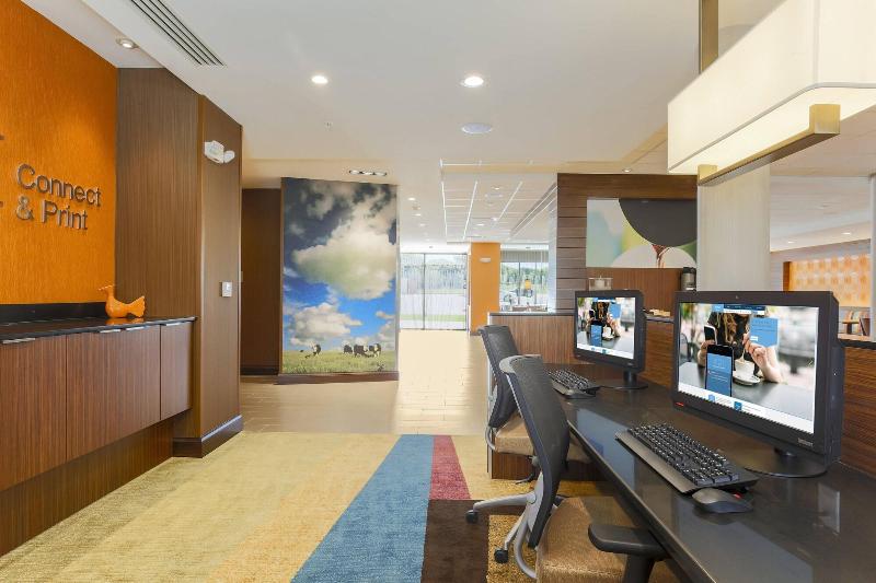 Otel Fairfield Inn & Suites By Marriott Decatur At Decatur Conference Center