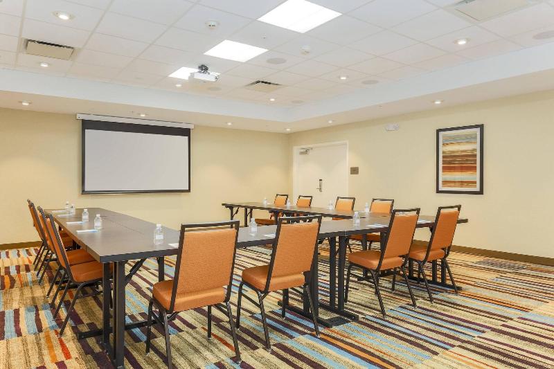 Otel Fairfield Inn & Suites By Marriott Decatur At Decatur Conference Center