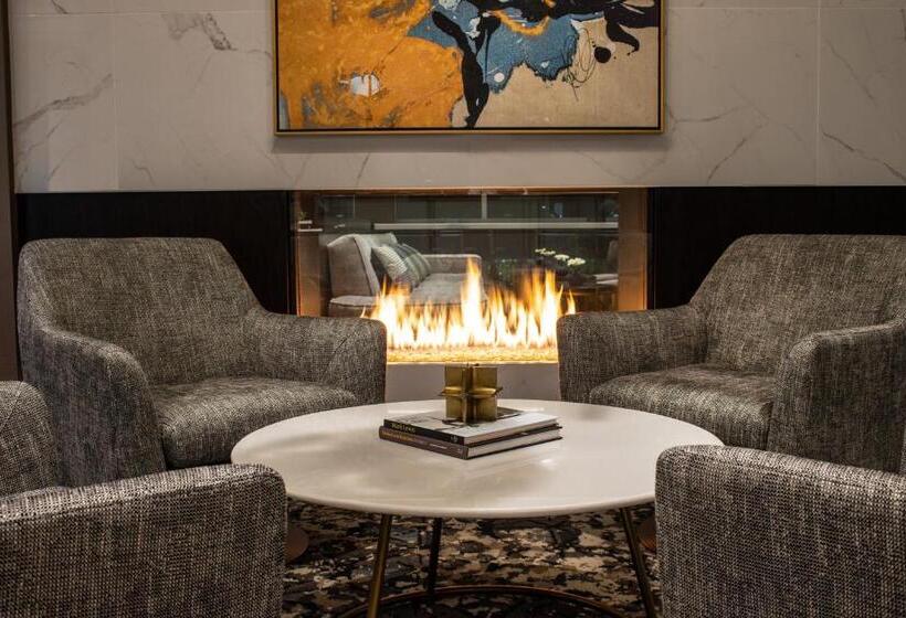 هتل Holiday Inn Boston Logan Airport Chelsea, An Ihg