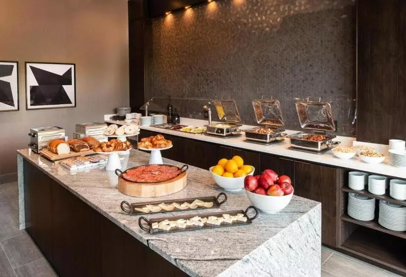 Hotelli Holiday Inn Boston Logan Airport   Chelsea, An Ihg