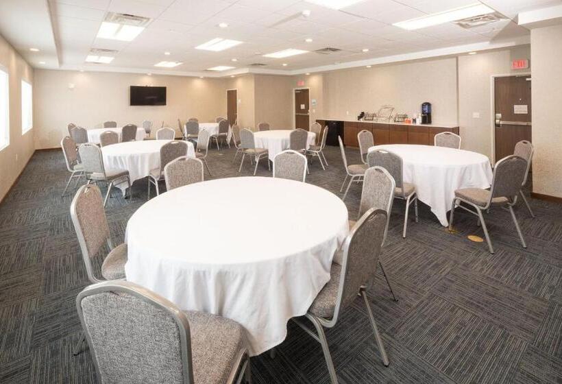 فندق Holiday Inn Express & Suites Kalamazoo West, An Ihg