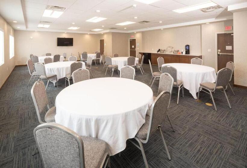 فندق Holiday Inn Express & Suites Kalamazoo West, An Ihg