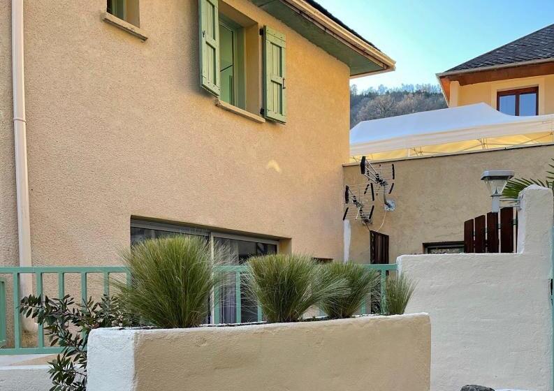 فندق Hôtel Le Moulin D'olt