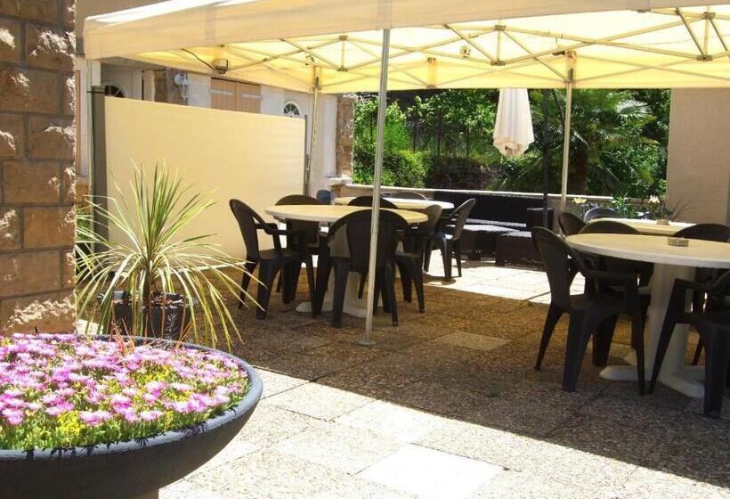 فندق Hôtel Le Moulin D'olt