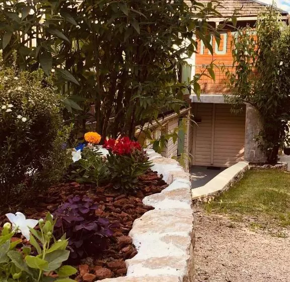 ホテル Hôtel Le Moulin D'olt