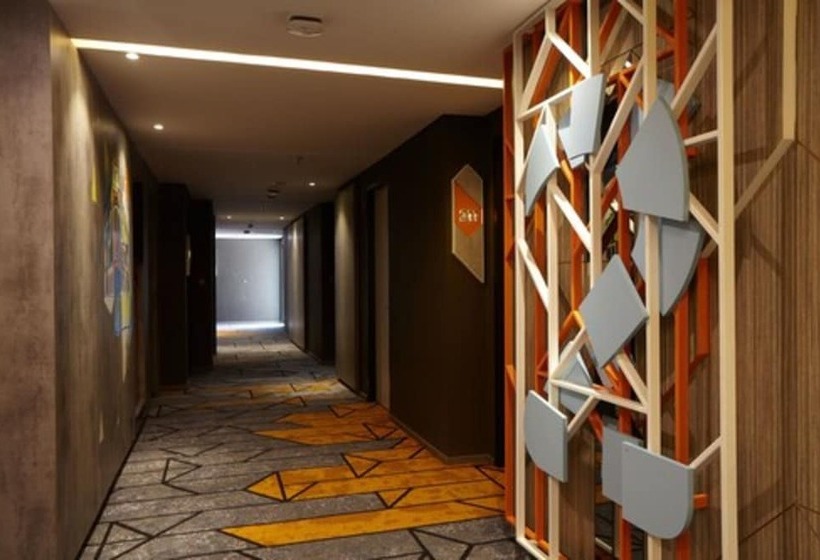 בית מלון כפרי Ibis Styles Medan Pattimura